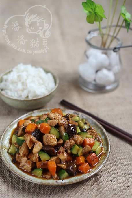 香菇豆豉酱爆鸡丁的做法