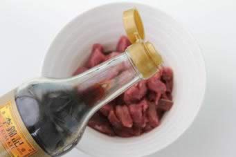 泡菜炒菲力牛肉的做法