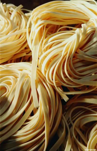 面粉类的东西一定要放凉了吃