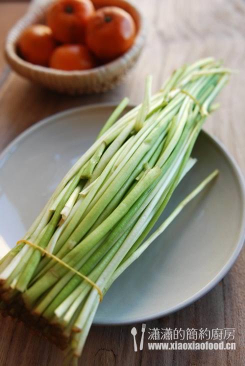 水芹炒千张的做法