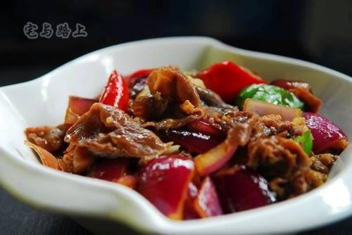 洋葱炒肥牛的做法