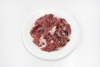 铁板炒烤羊肉的做法