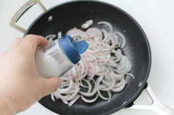 铁板炒烤羊肉的做法