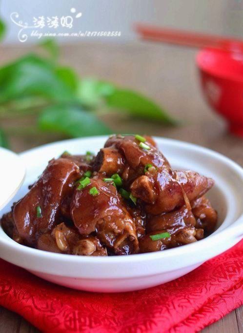 南乳焖猪蹄的做法