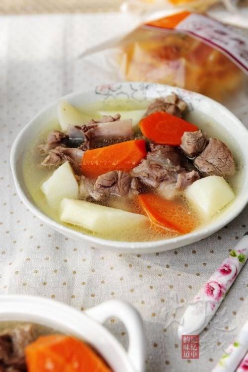 山药胡萝卜炖羊腿的做法