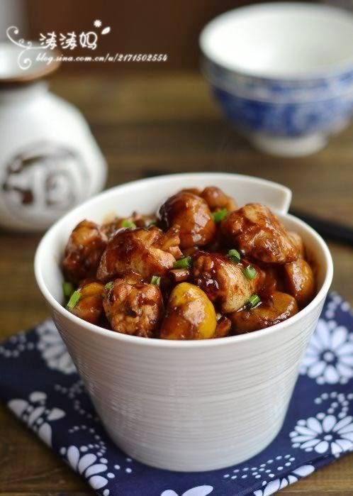 板粟焖鸡翅的做法