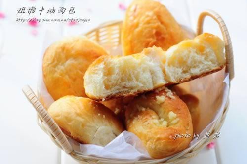 粗糖牛油面包的做法