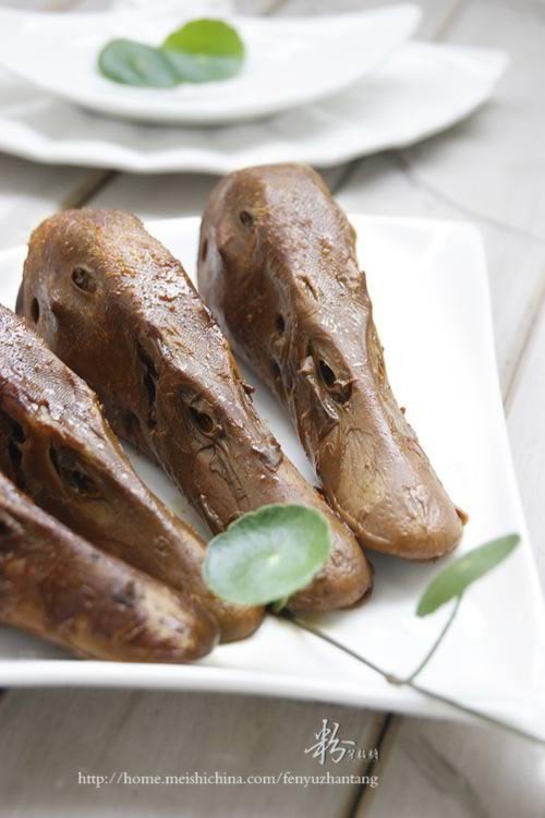 麻辣鸭头的做法