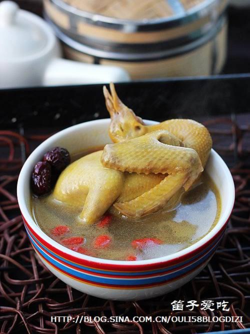 枣杞乳鸽汤的做法