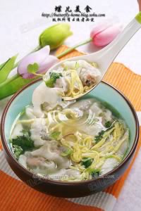 鸡汤萝卜苗猪肉馄饨的做法 鸡汤萝卜苗猪肉馄饨的做法