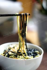 彩色面条的做法 彩色面条的做法