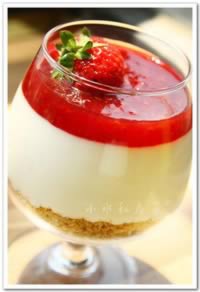 树莓冻芝士慕斯蛋糕杯的做法 树莓冻芝士慕斯蛋糕杯的做法