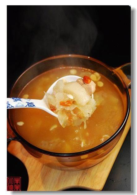 香葱煎蛋饼和雪耳雪梨汤的做法