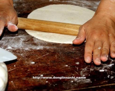 什锦鲜辣披萨的做法