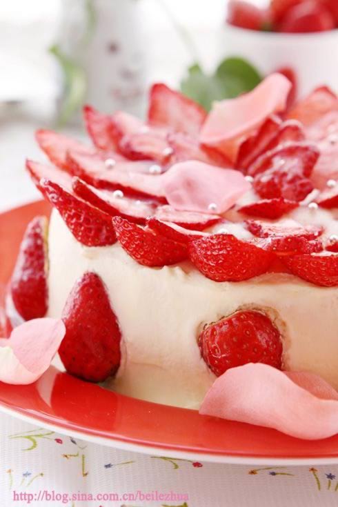 草莓奶油蛋糕的做法