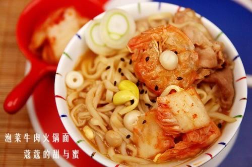 韩式泡菜牛肉火锅面的做法