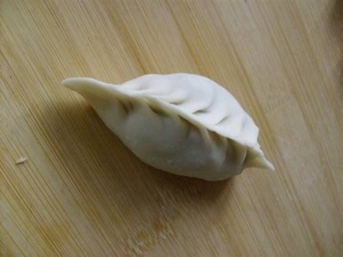 荠菜鲜肉柳叶饺的做法