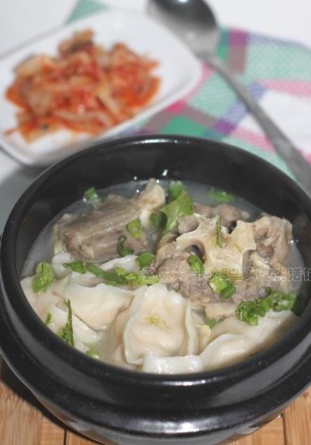 牛尾泡菜元宝汤饺的做法