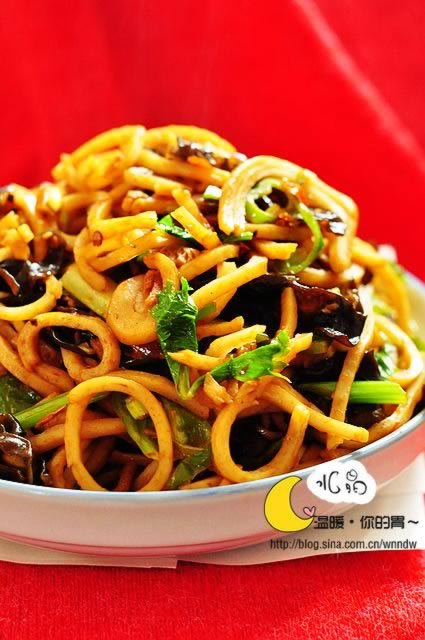 鱼香鱼面的做法