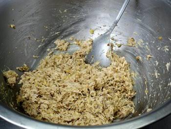 牛肝菌排配罗勒炒面的做法