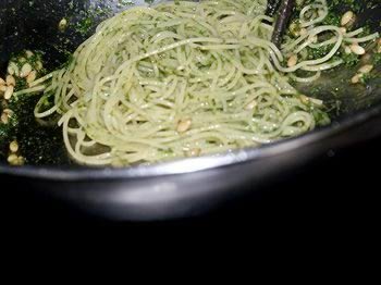 牛肝菌排配罗勒炒面的做法