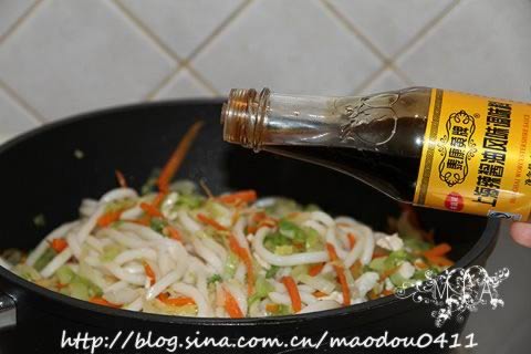 鸡丝炒乌冬的做法