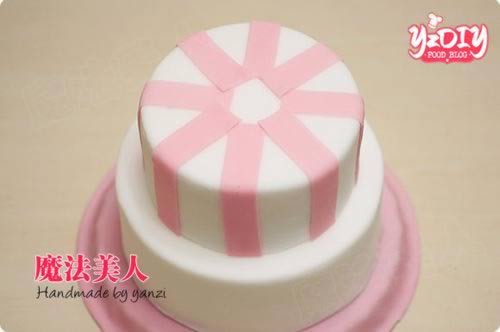 丝带太阳花双层翻糖蛋糕的做法