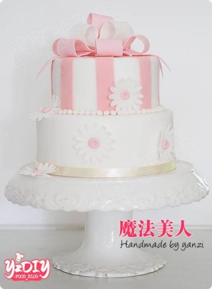 丝带太阳花双层翻糖蛋糕的做法