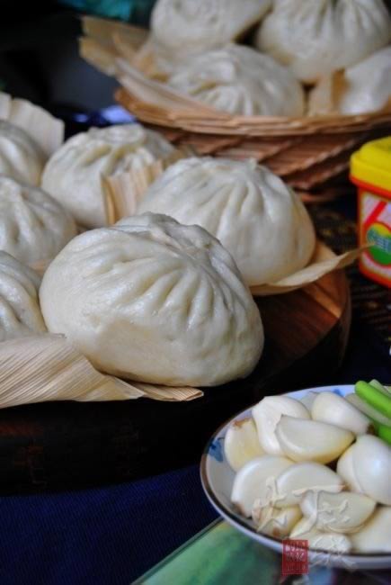 咸鱼山野菜大包的做法