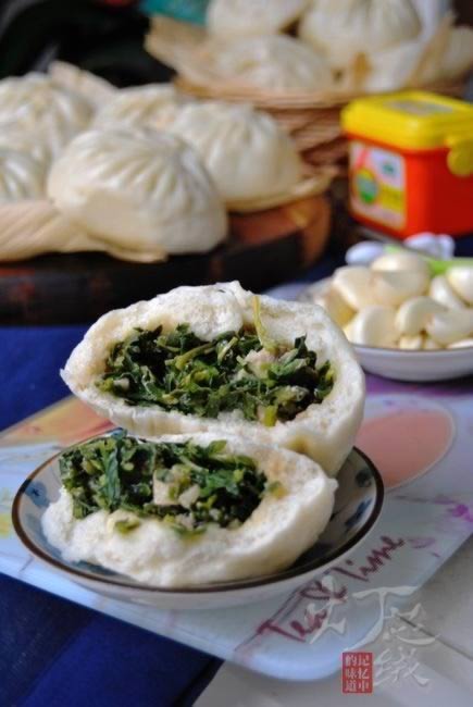 咸鱼山野菜大包的做法