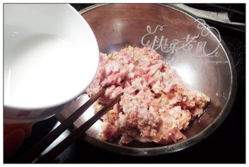 酸菜包子的做法