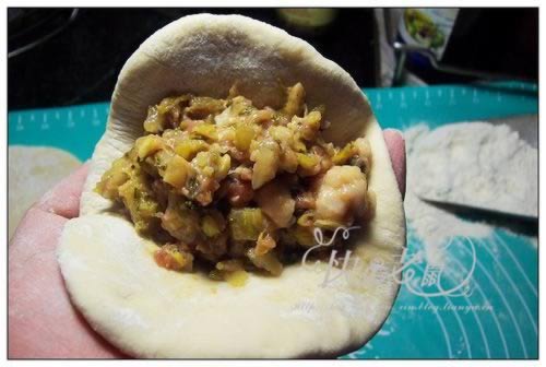 酸菜包子的做法