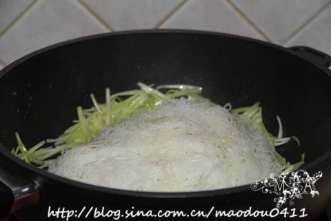 海鲜炒米粉的做法