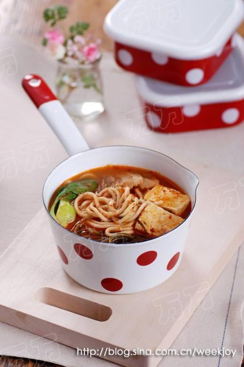 泡菜火锅面的做法