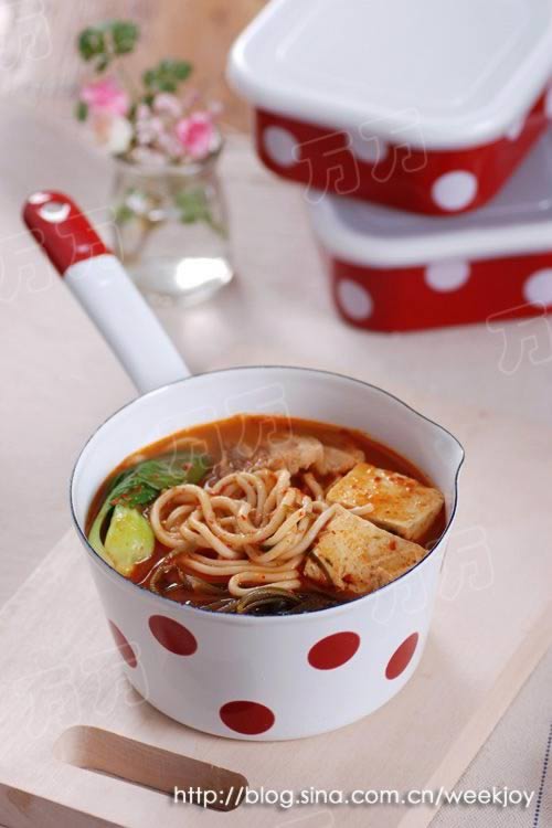 泡菜火锅面的做法
