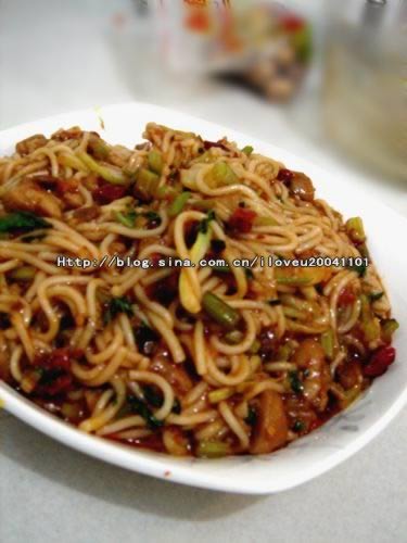 鸡肉炒米粉的做法