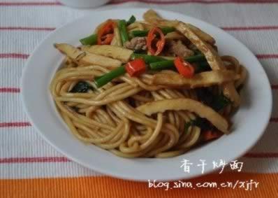 香干韭菜炒面的做法