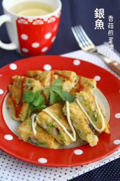 银鱼香菇煎蛋饼的做法
