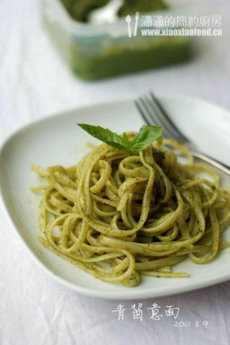罗勒松子青酱意面的做法
