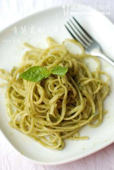 罗勒松子青酱意面的做法