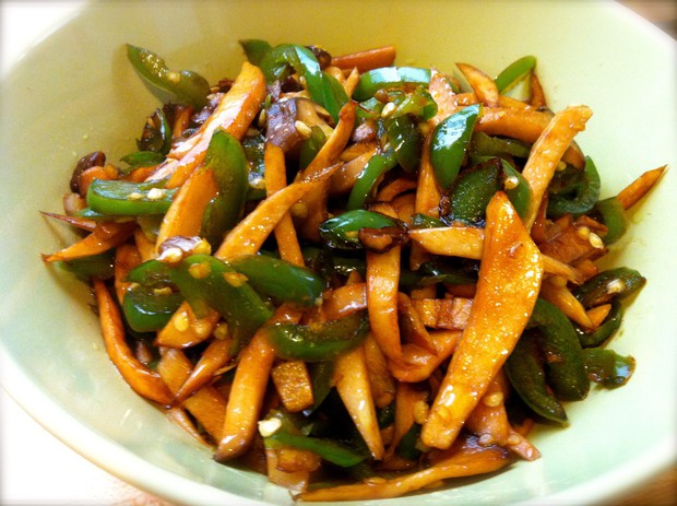 青椒素炒杏鲍菇的做法,怎么做,如何做好吃详细步骤图解的做法