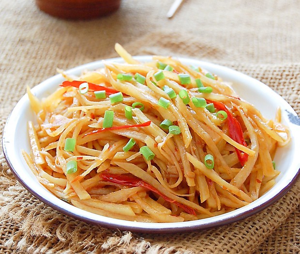 酸辣土豆丝的做法 酸辣土豆丝的做法