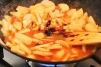 西红柿炒土豆片的做法步骤图解