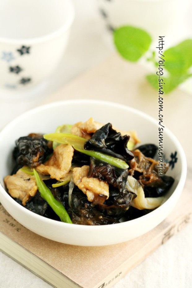 木耳炒肉的做法 木耳炒肉的做法