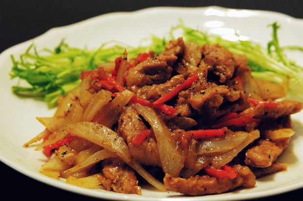 黑胡椒牛柳的做法 黑胡椒牛柳的做法