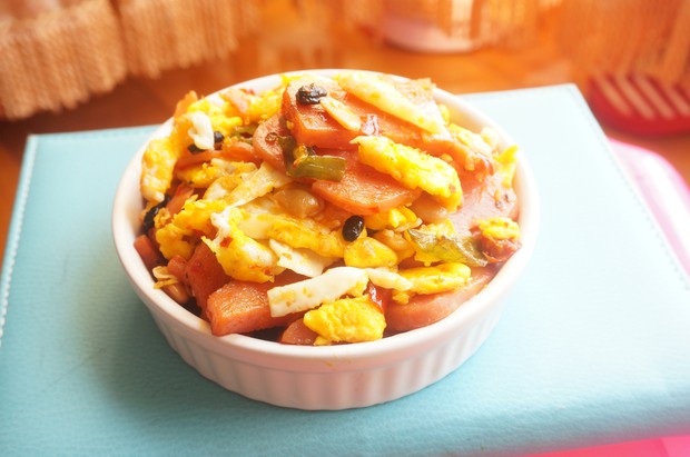 火腿炒鸡蛋的做法,怎么做,火腿炒鸡蛋如何做好吃详细步骤图解的做法