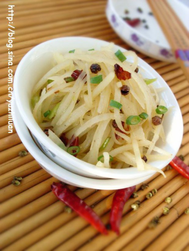 春季呛拌土豆丝的做法,怎么做,呛拌土豆丝如何做好吃详细步骤图解的做法