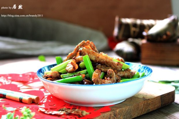 爆炒猪板筋的做法 爆炒猪板筋的做法