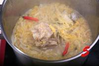 酸菜大骨头汤的做法图片步骤6