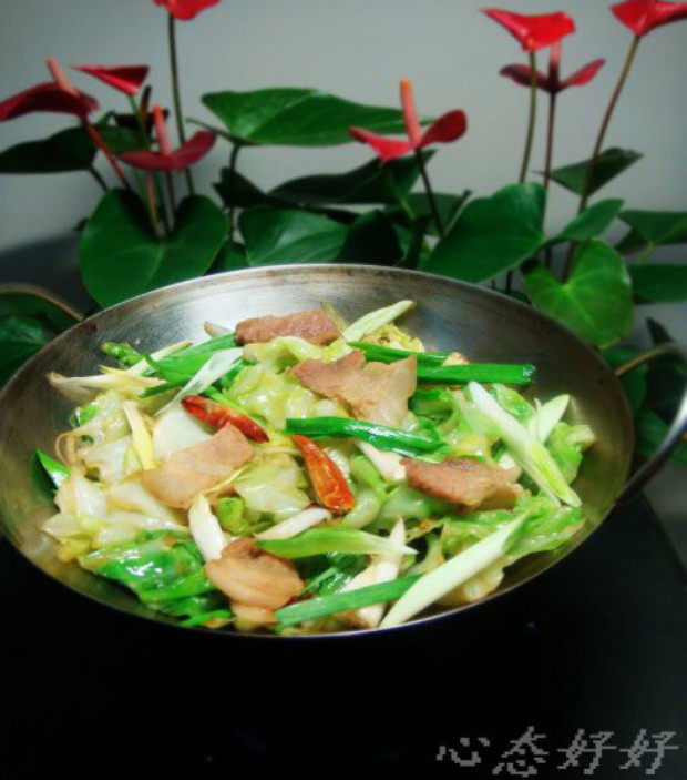 干锅手撕包菜的做法 干锅手撕包菜的做法